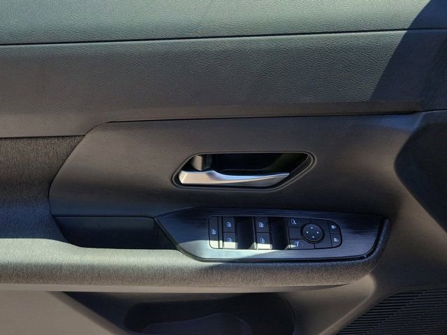 New 2026 Nissan Kicks SV w/ SV Premium Package FWD image 15
