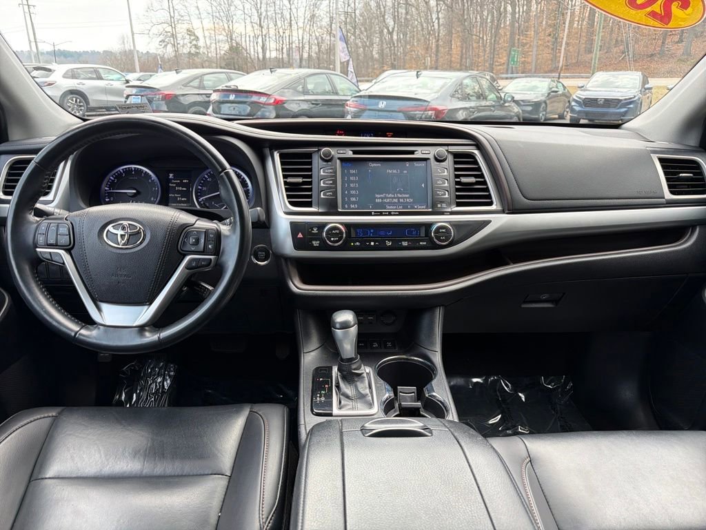 Used 2019 Toyota Highlander XLE image 15