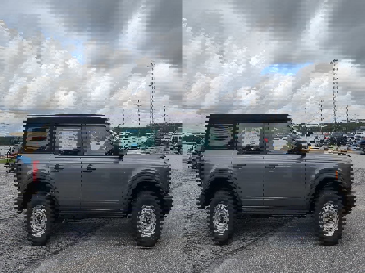 New 2025 Ford Bronco 4-Door video 2