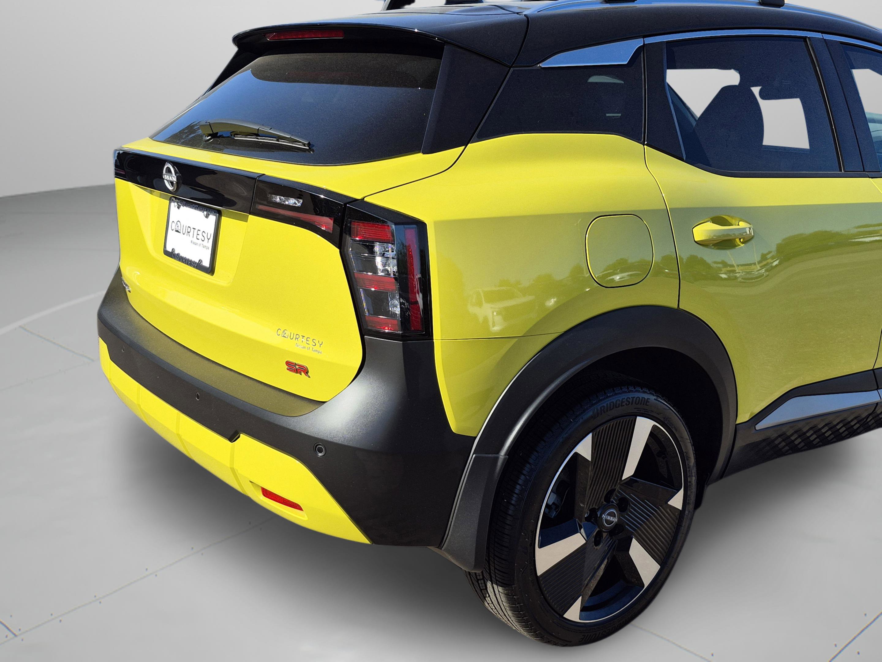 Certified 2025 Nissan Kicks SR FWD image 35
