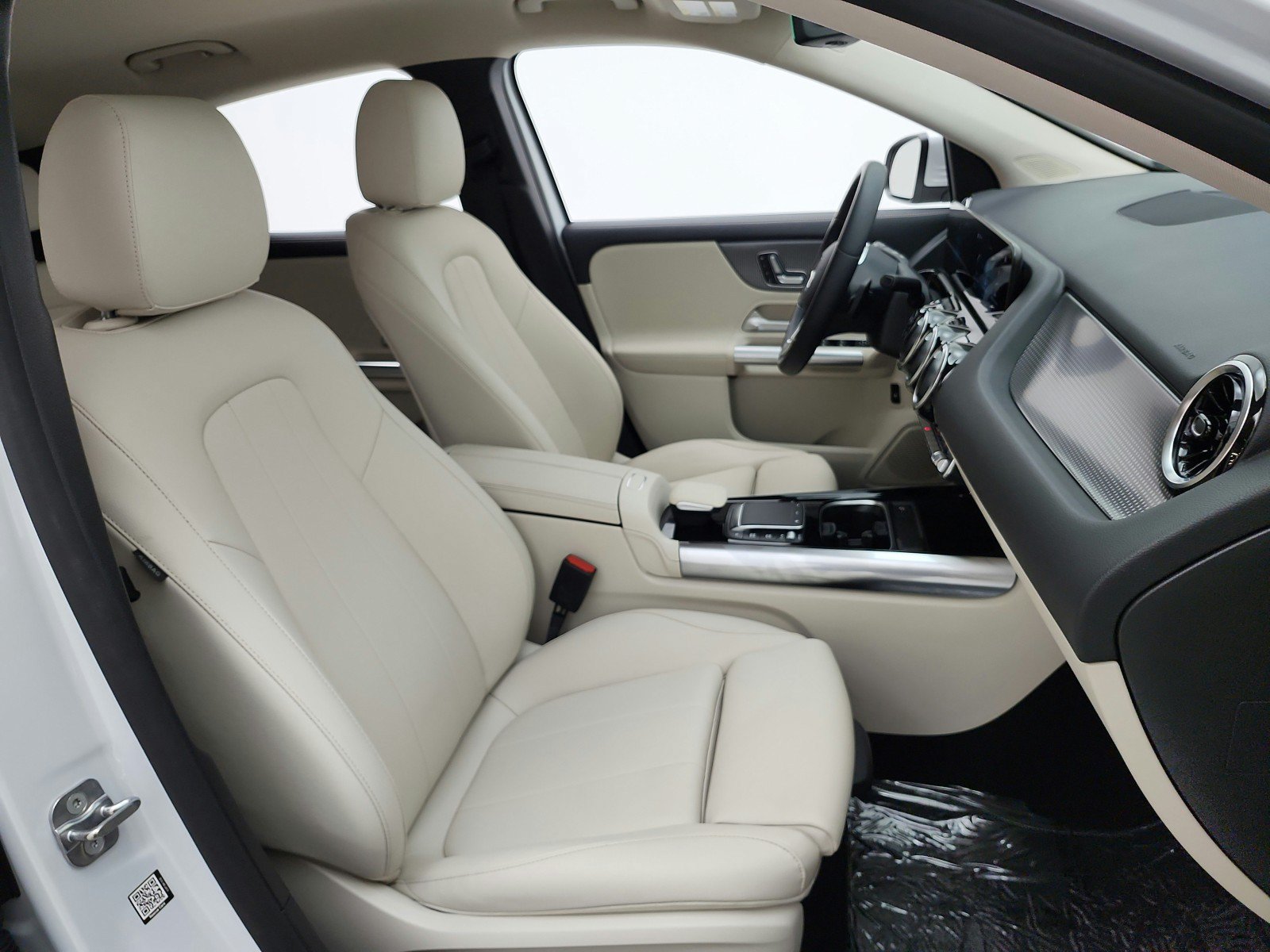 Used 2023 Mercedes-Benz GLA 250 w/ Premium Package image 18