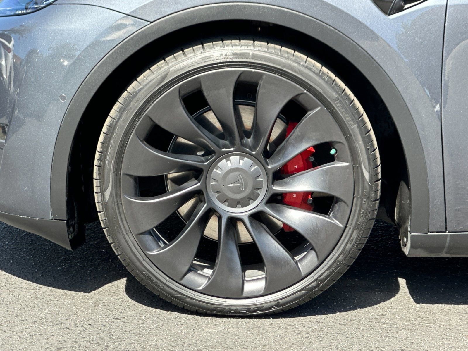 Used 2022 Tesla Model Y Performance AWD/4WD image 30