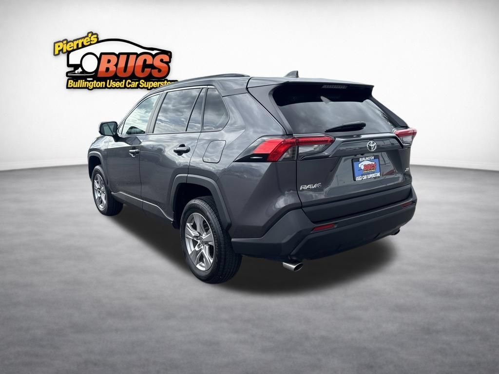 Used 2025 Toyota RAV4 XLE FWD image 3