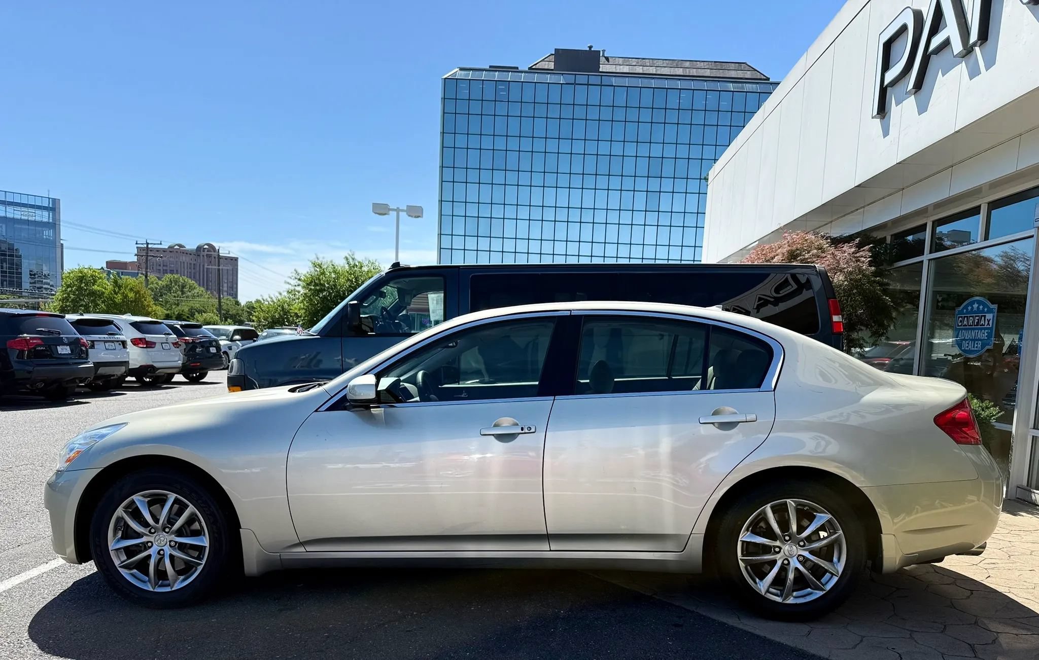Used 2007 INFINITI G35 x Sedan w/ Premium Pkg AWD/4WD image 4