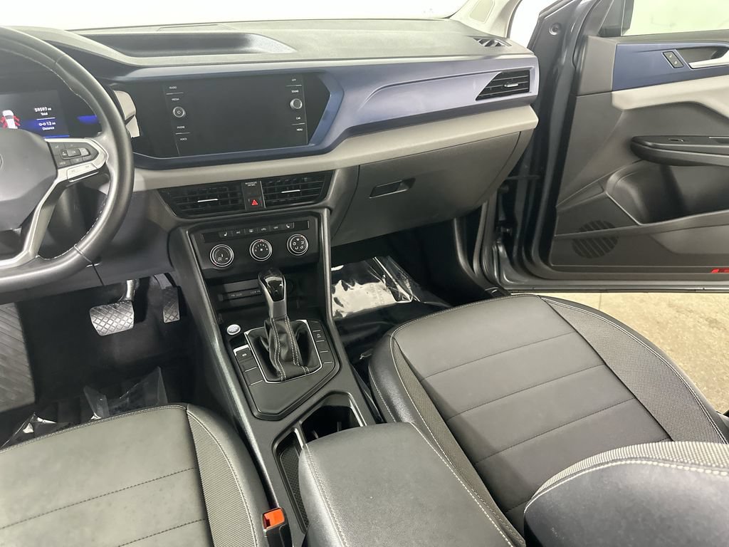 Used 2022 Volkswagen Taos SE w/ Panoramic Sunroof Package FWD image 20