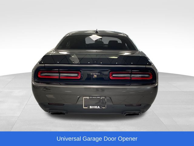 Used 2017 Dodge Challenger R/T Scat Pack w/ Leather Interior Group RWD image 4