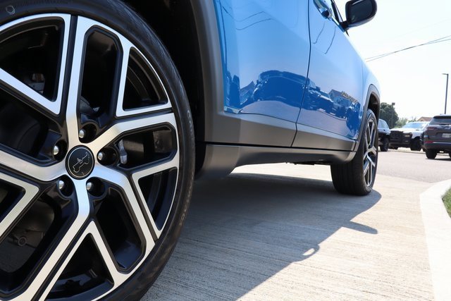 New 2025 Jeep Compass Limited image 33