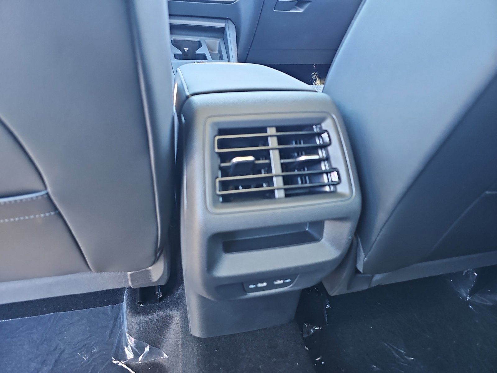 New 2026 Volkswagen Tiguan SE image 30