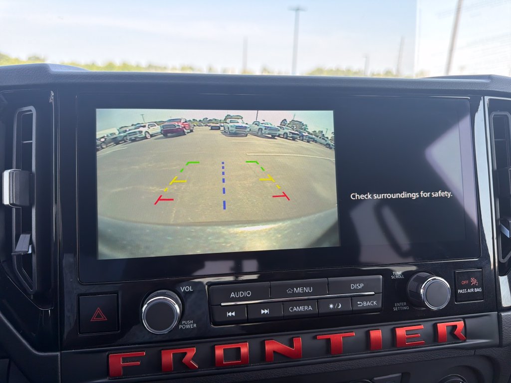 Used 2025 Nissan Frontier PRO-4X AWD/4WD image 23