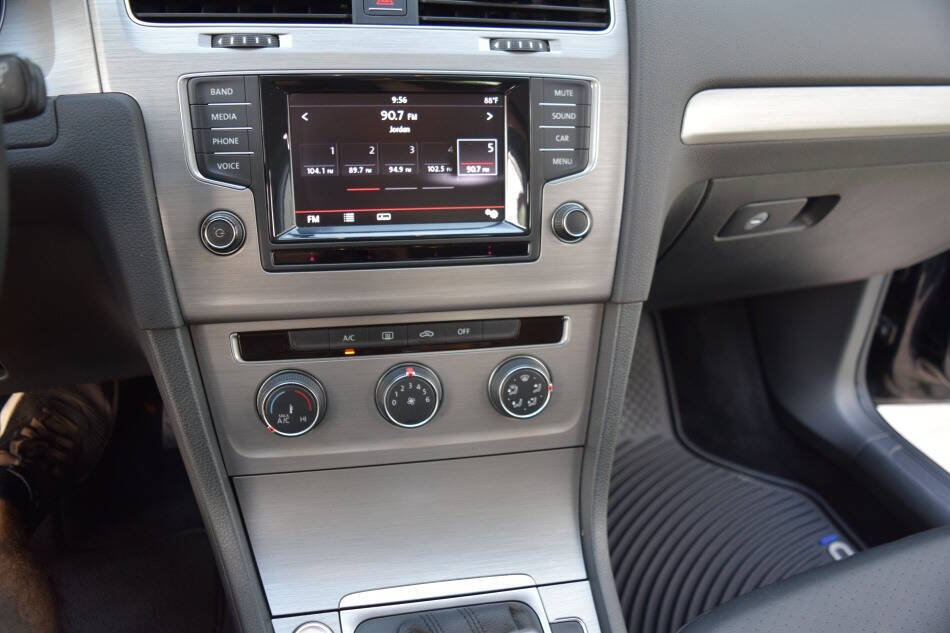 Used 2015 Volkswagen Golf TDI S FWD image 61