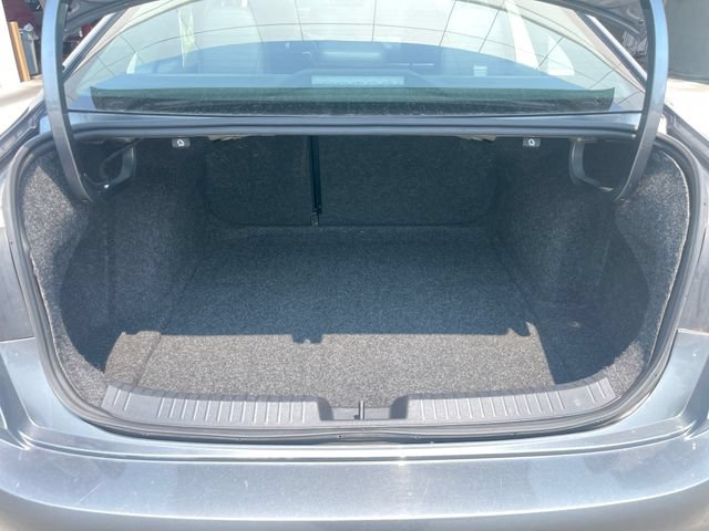 Used 2024 Volkswagen Jetta SE FWD image 32