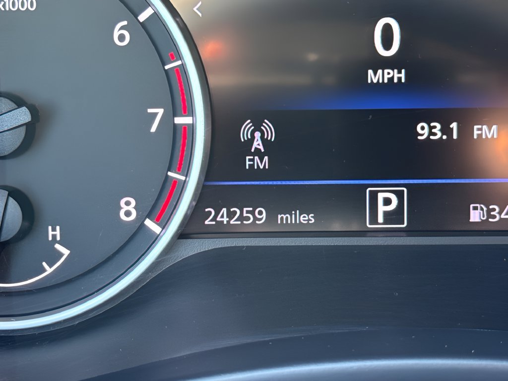 Used 2025 Nissan Sentra SV FWD image 21