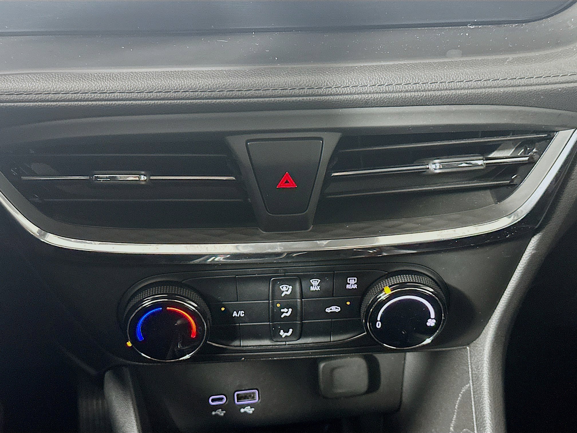 Used 2025 Buick Encore GX Preferred image 24