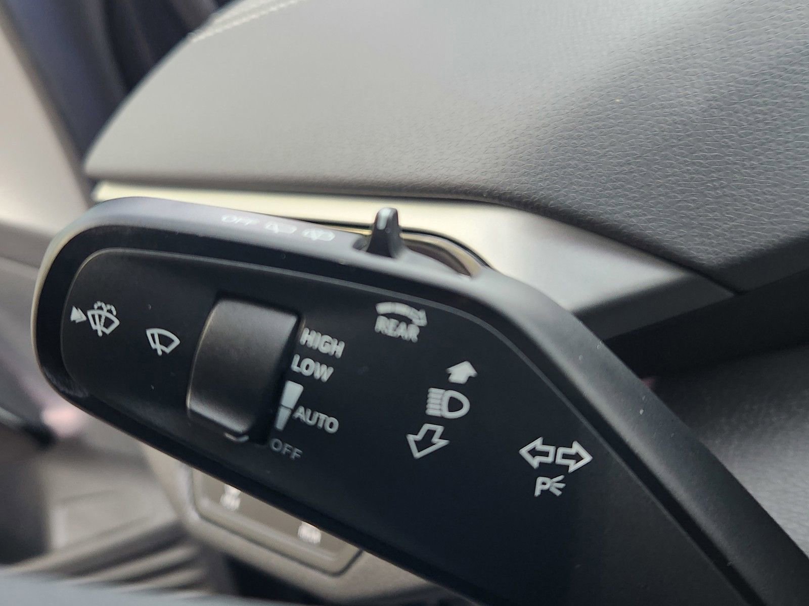 Used 2024 Volkswagen ID.4 Pro image 38