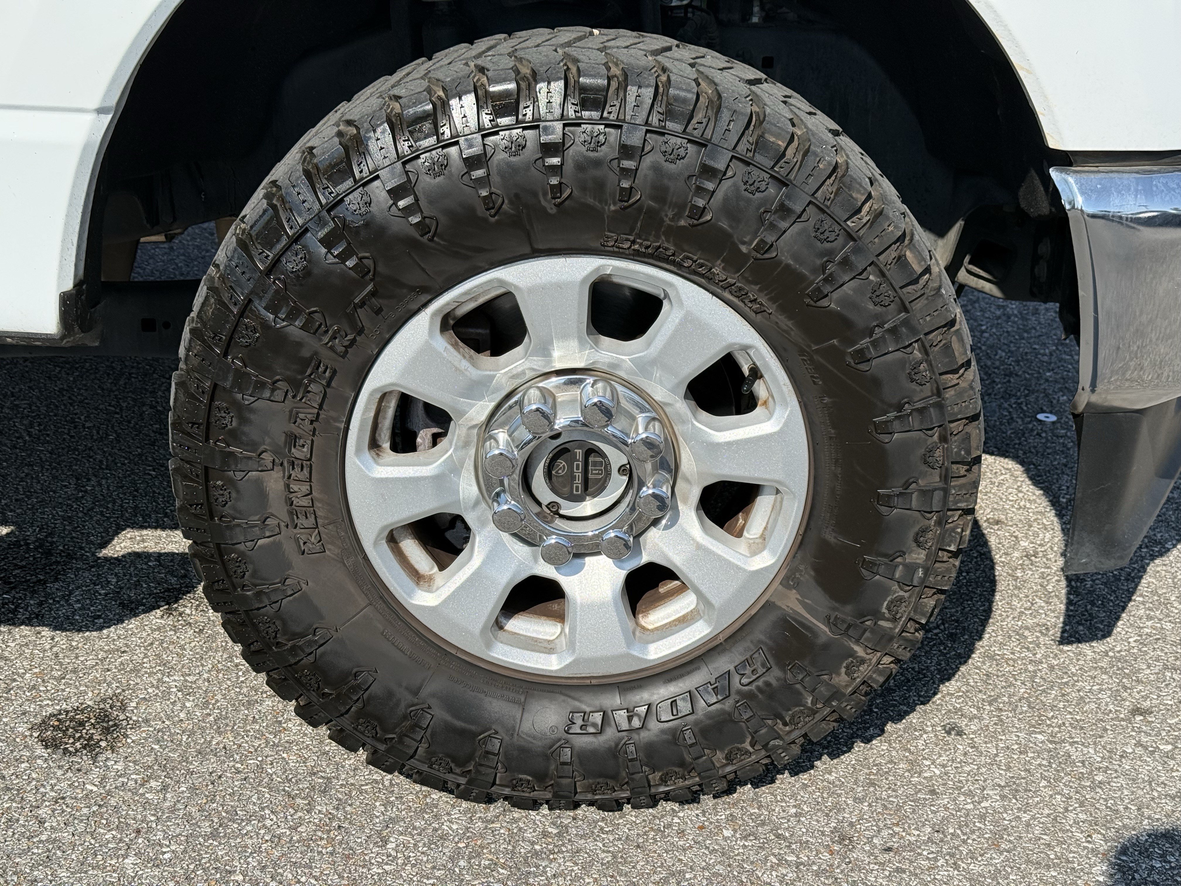 Used 2024 Ford F250 XLT AWD/4WD image 12