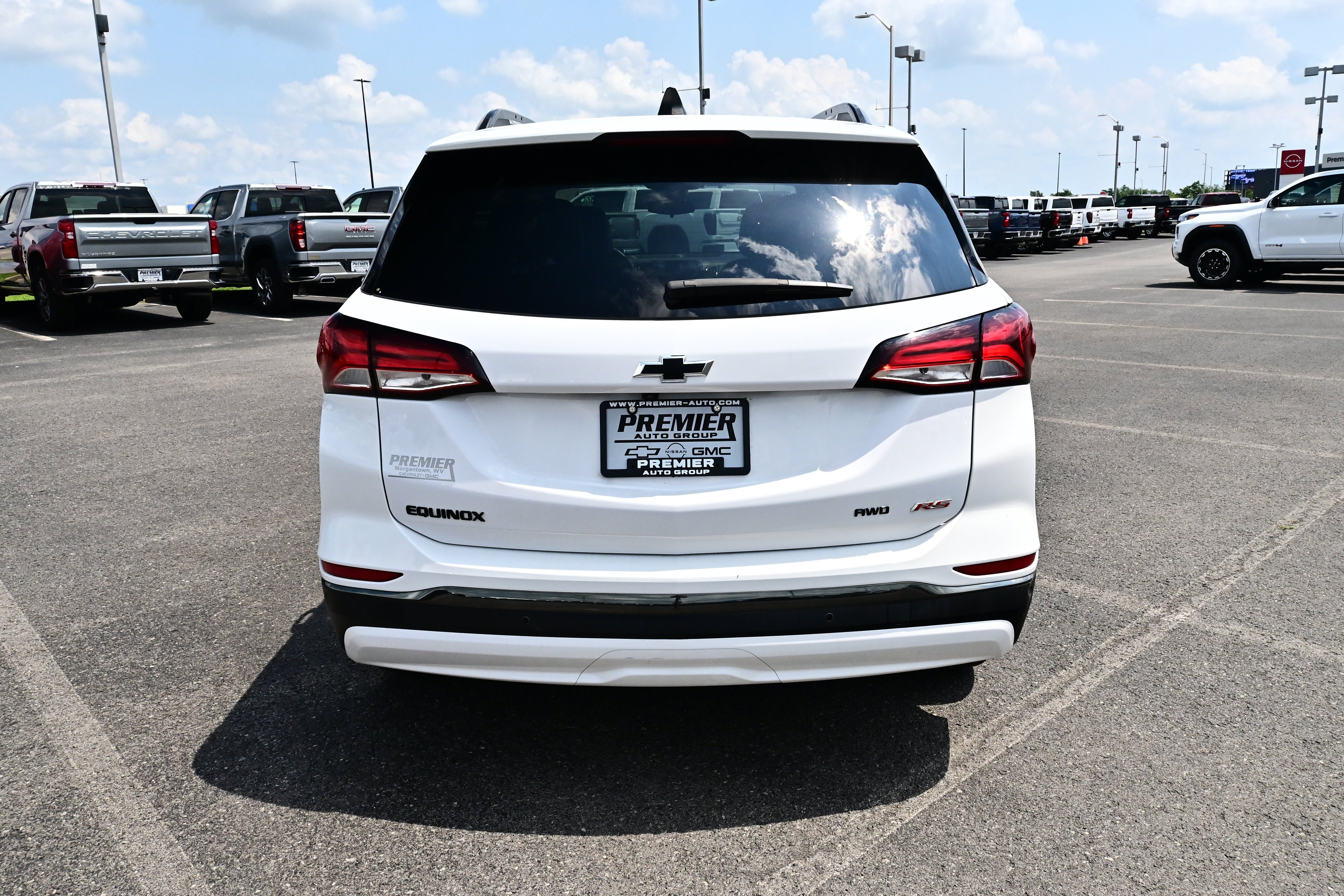 Used 2023 Chevrolet Equinox RS w/ RS Leather Package AWD/4WD image 7