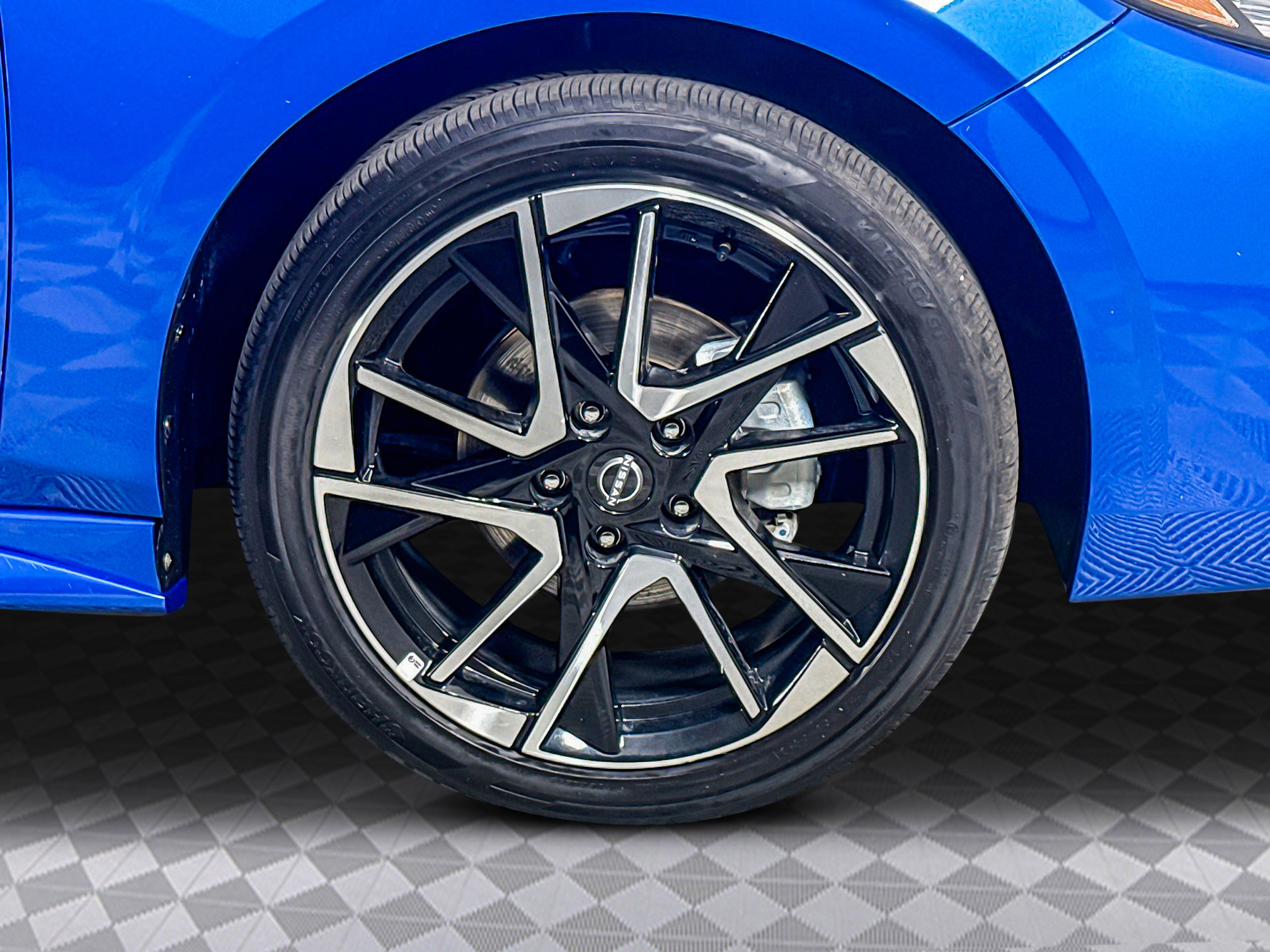 Used 2025 Nissan Sentra SR image 38