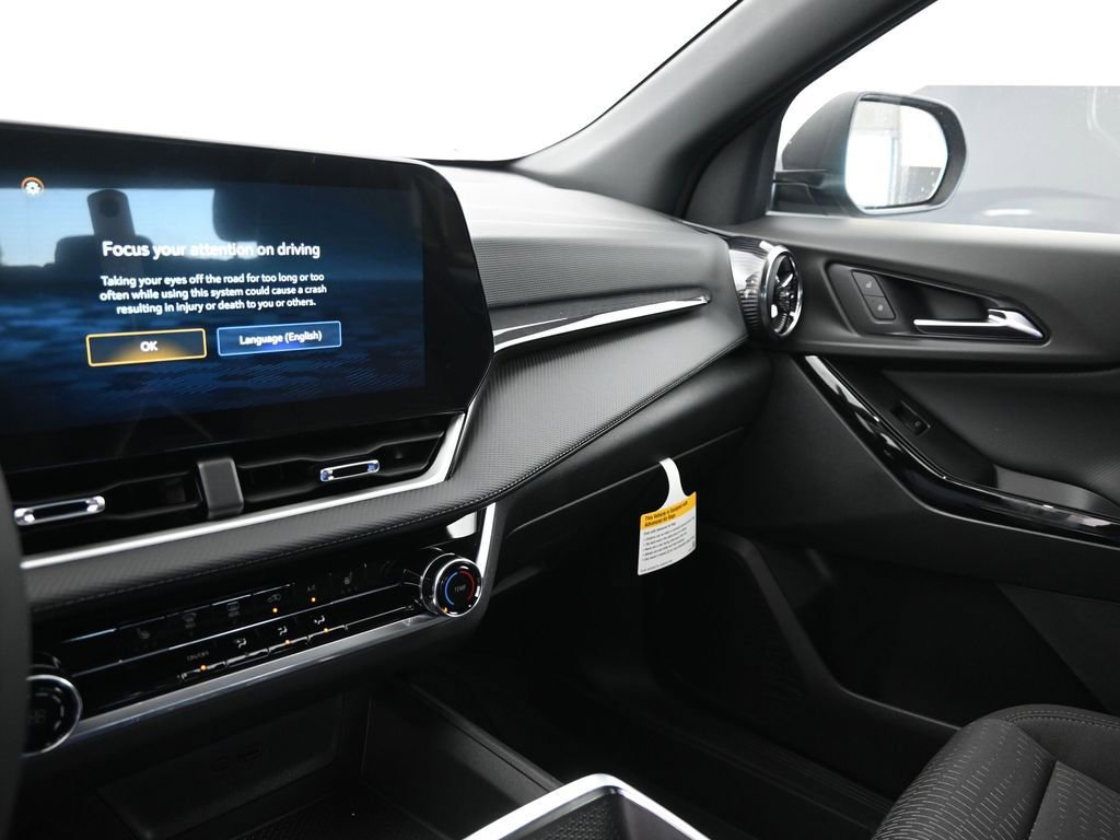 New 2026 Chevrolet Equinox LT w/ LPO, Floor Liner Package image 18