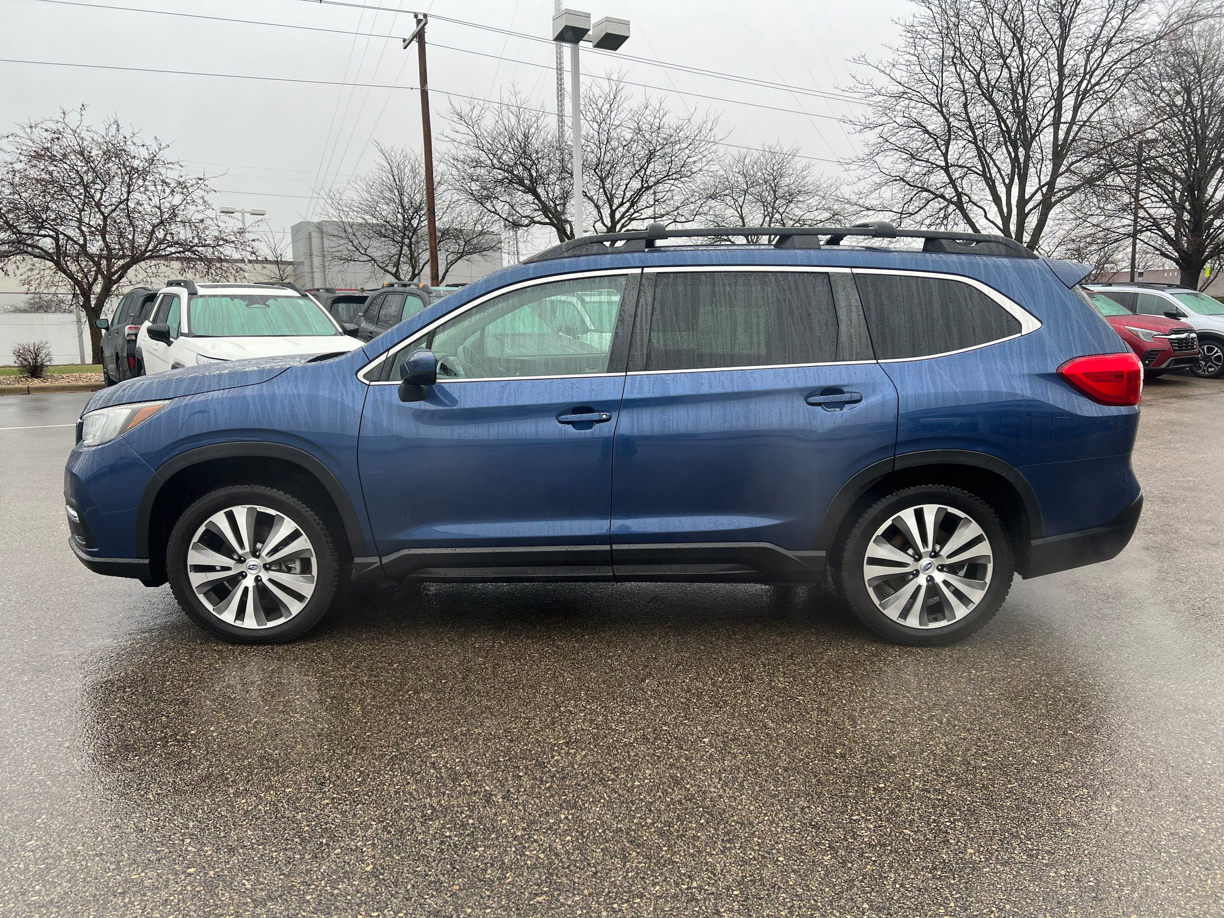 Used 2019 Subaru Ascent Premium w/ Popular Package #3 image 4