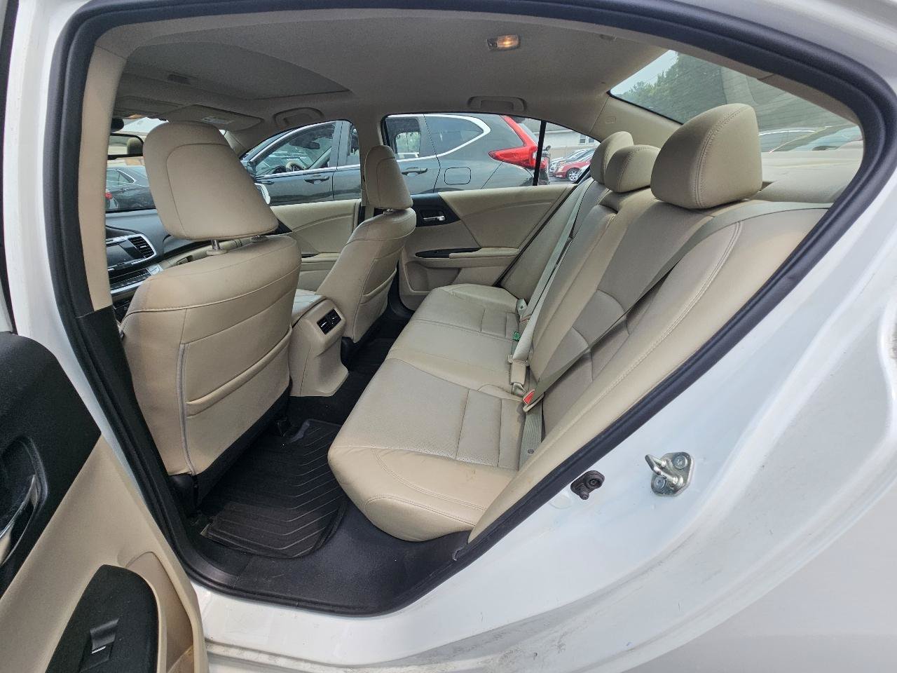 Used 2015 Honda Accord EX-L image 22
