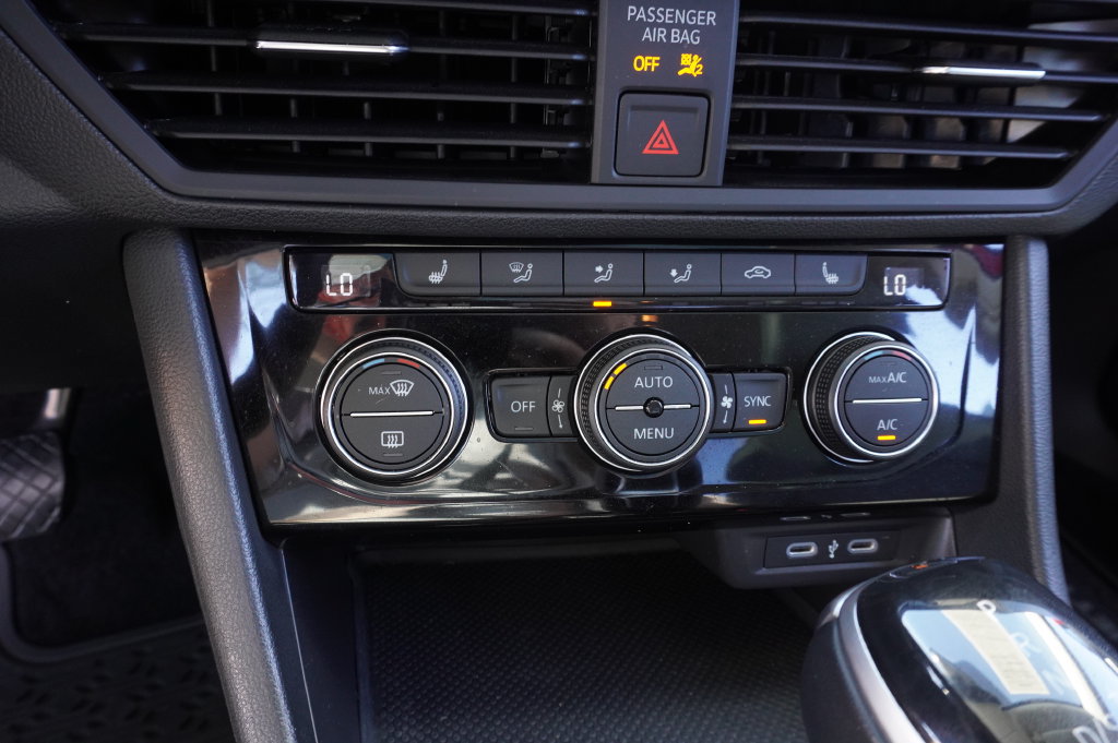 Used 2023 Volkswagen Jetta SE FWD image 20