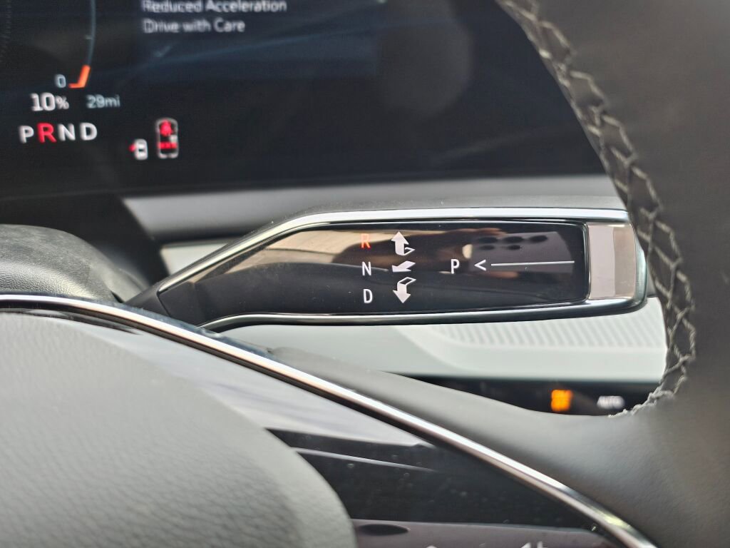 New 2026 Cadillac Optiq Luxury 2 image 36