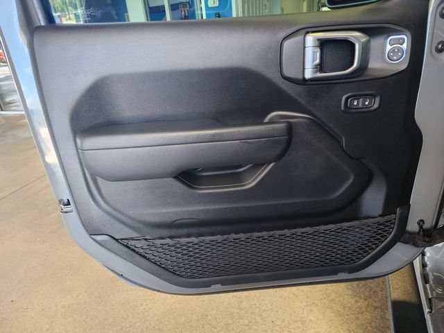 Used 2022 Jeep Gladiator Mojave AWD/4WD image 10