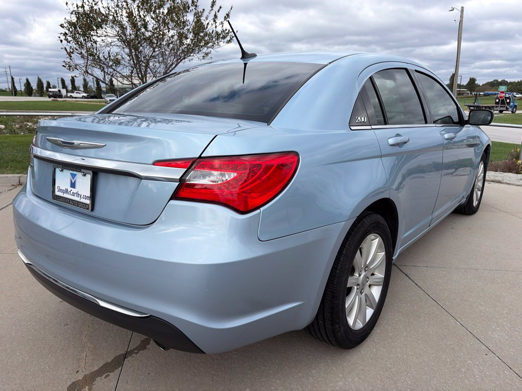 Used 2014 Chrysler 200 Touring FWD image 17