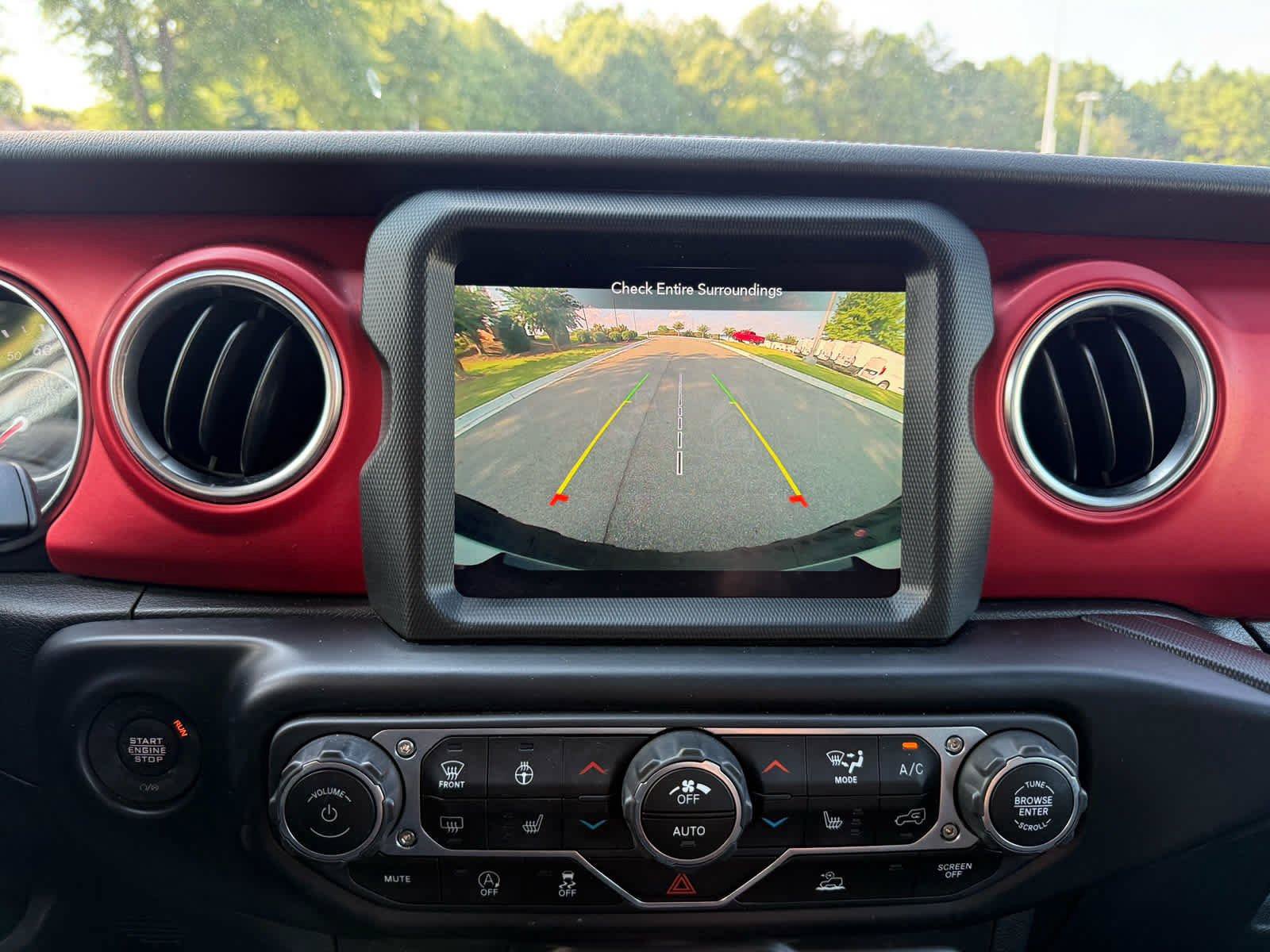 Used 2022 Jeep Wrangler Rubicon w/ LED Lighting Group AWD/4WD image 19