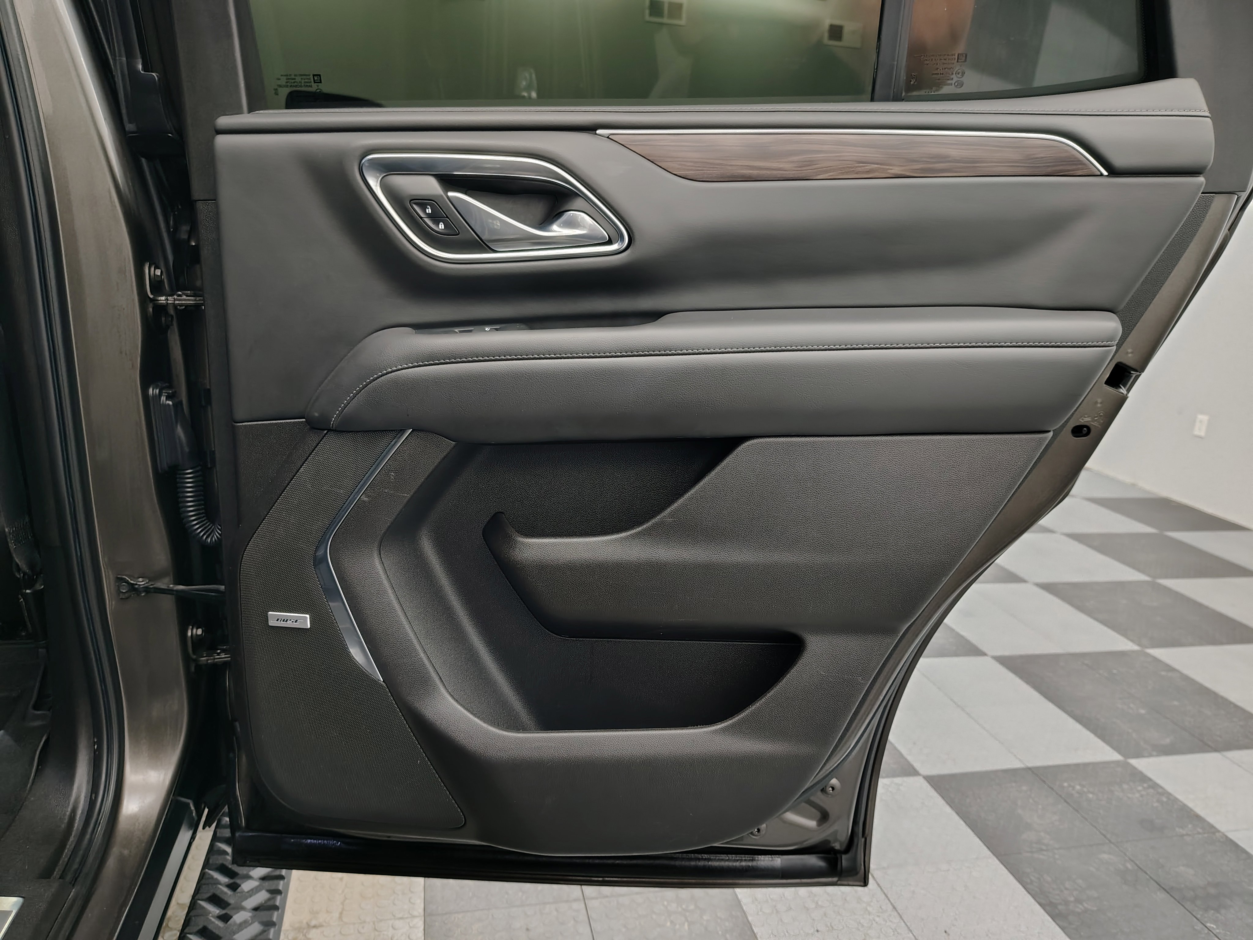 Used 2021 Chevrolet Tahoe Z71 image 33