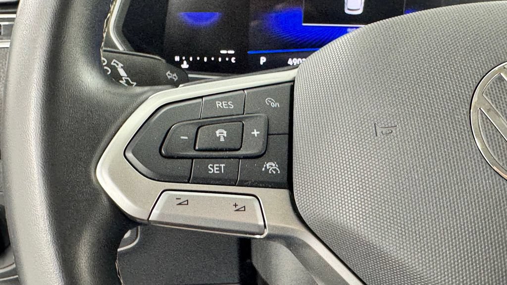 Used 2024 Volkswagen Tiguan SE AWD/4WD image 22