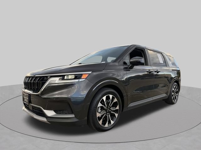 Used 2023 Kia Carnival EX FWD image 4