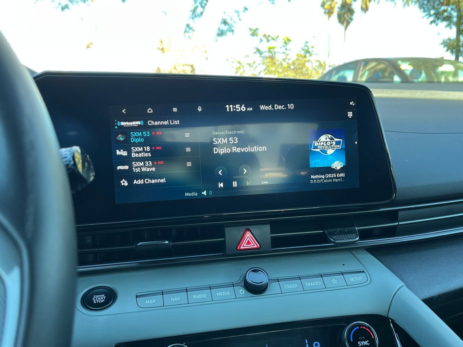 Used 2025 Hyundai Elantra Limited image 21