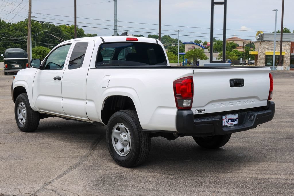 Used 2023 Toyota Tacoma SR RWD image 3
