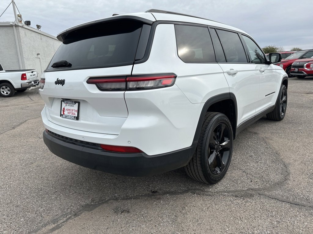 Used 2023 Jeep Grand Cherokee L Laredo image 7