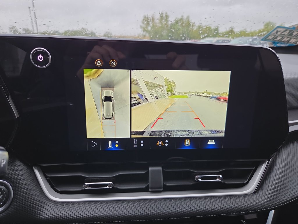 Certified 2025 Chevrolet Equinox LT w/ Safety and Technology Package AWD/4WD image 19