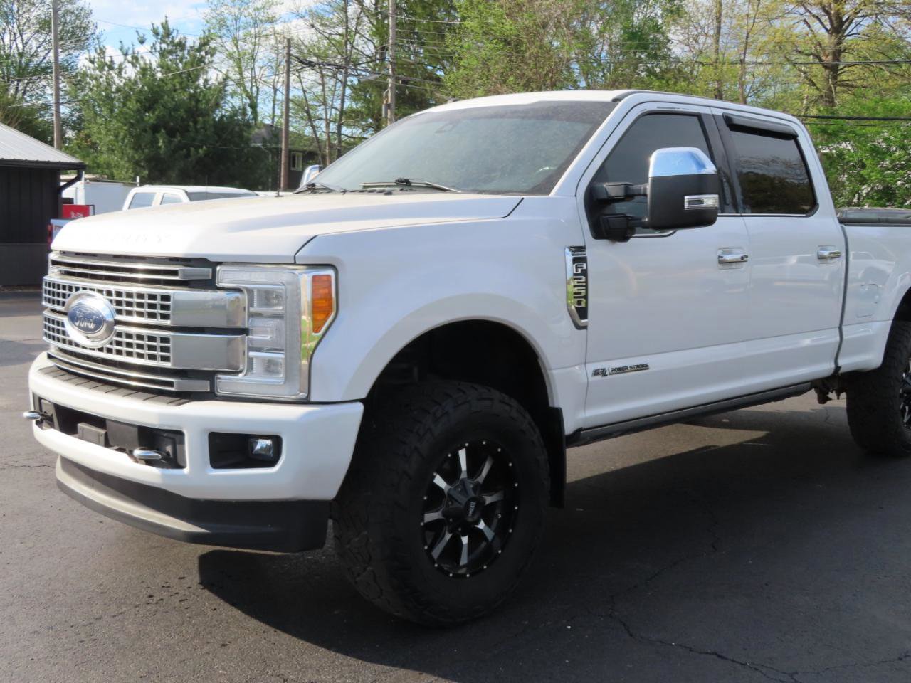 Used 2017 Ford F250 Platinum w/ Platinum Ultimate Package AWD/4WD image 10