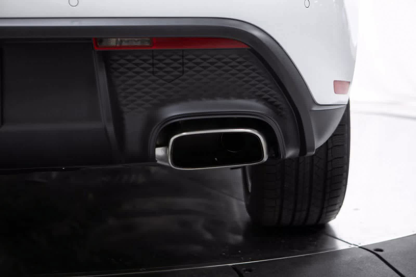 Certified 2026 Porsche Macan image 38