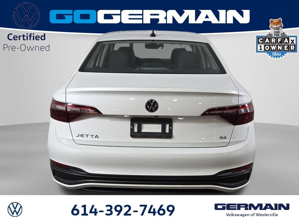 Used 2024 Volkswagen Jetta SE w/ Panoramic Sunroof Package FWD image 8