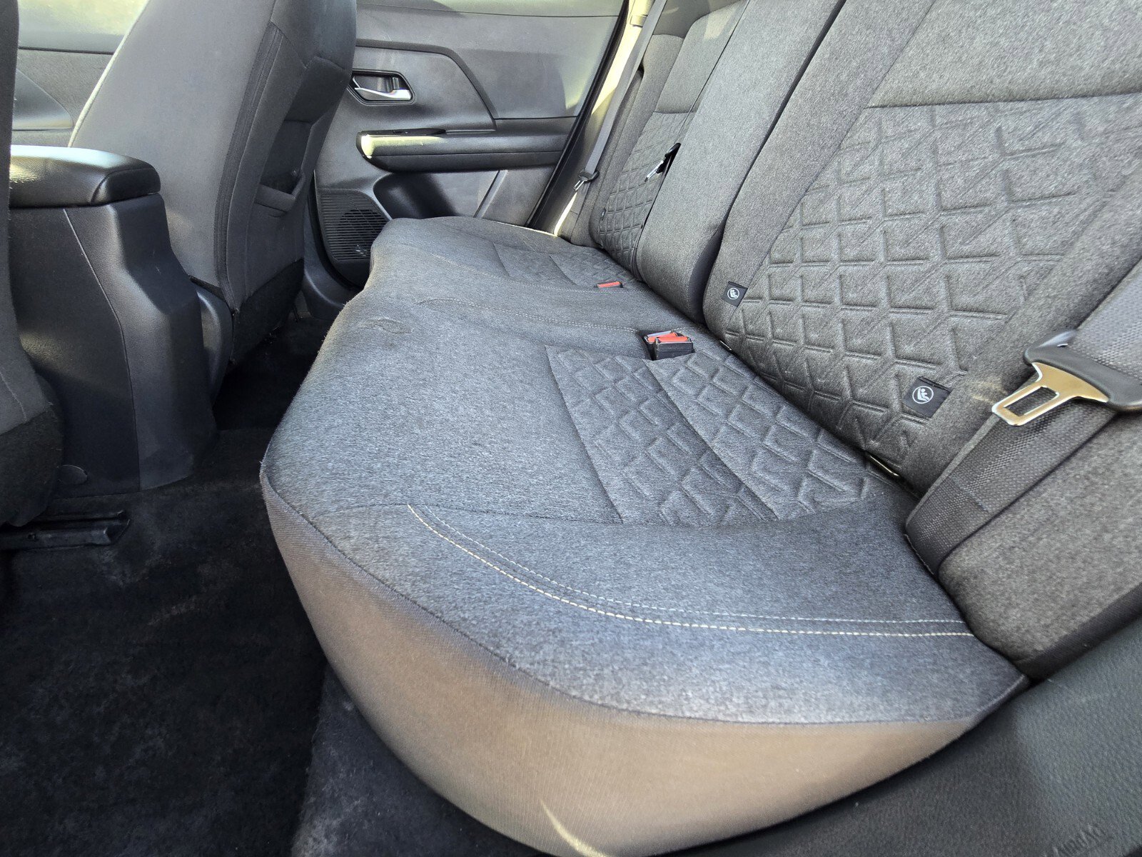 Used 2025 Nissan Kicks SV FWD image 11