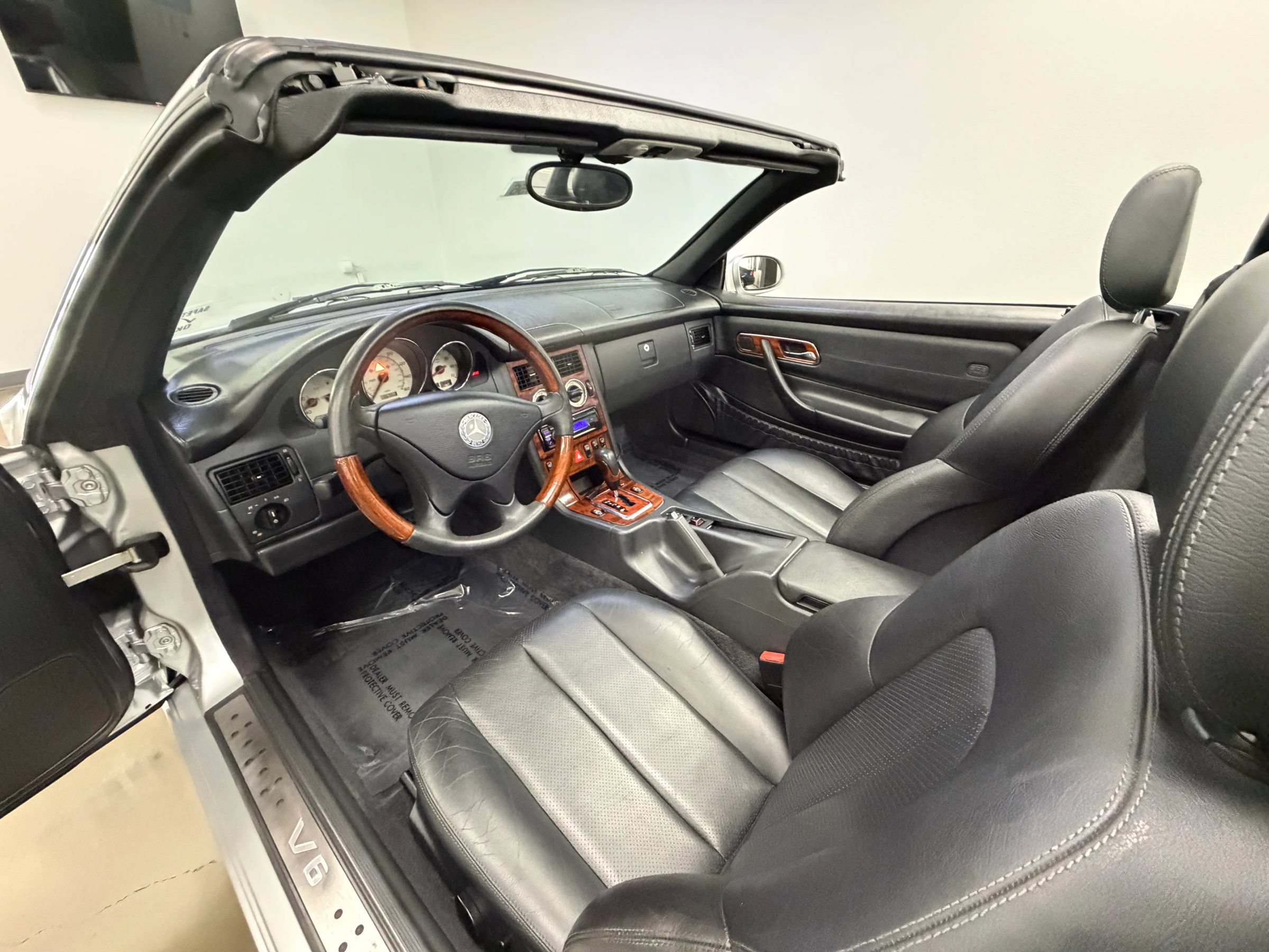 Used 2001 Mercedes-Benz SLK 320 image 14