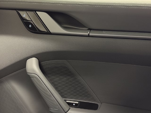 Certified 2020 Porsche 911 Carrera RWD image 33