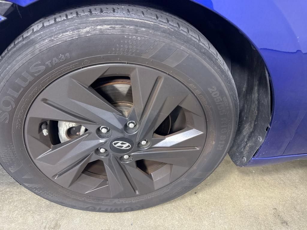 Used 2021 Hyundai Elantra SEL w/ Convenience Package FWD image 18
