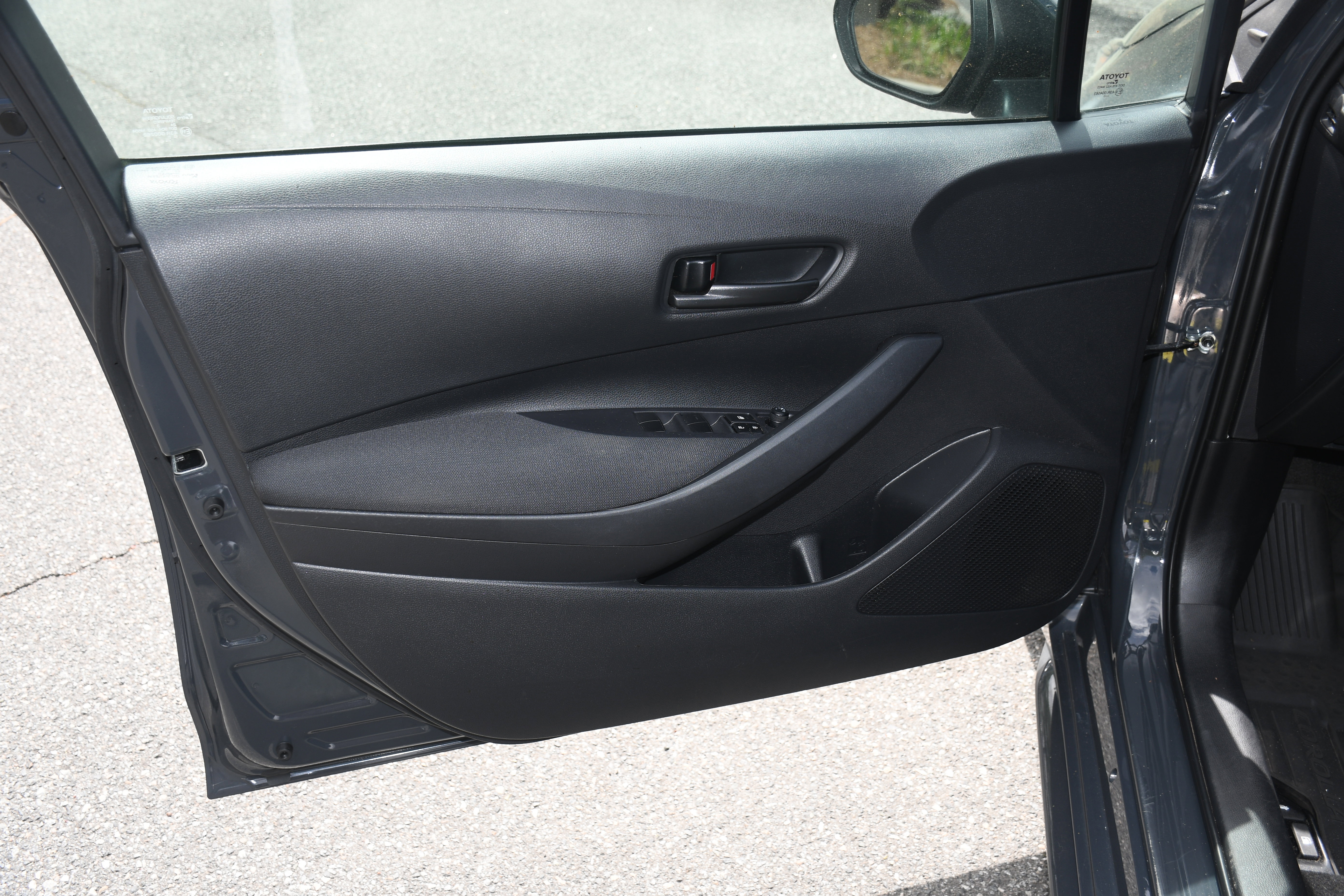 Used 2023 Toyota Corolla LE image 9