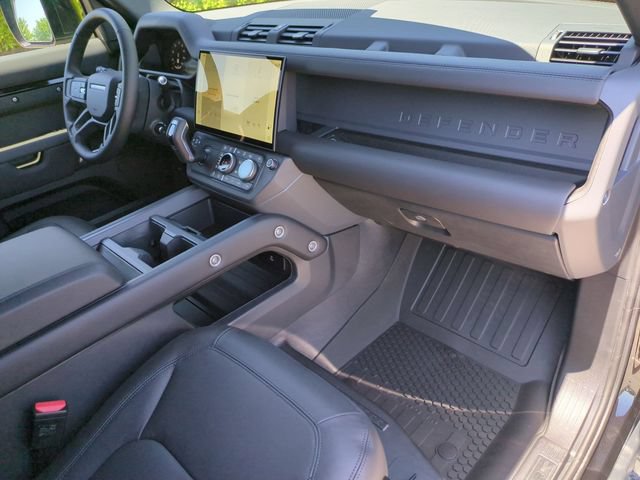 New 2026 Land Rover Defender 110 X-Dynamic SE AWD/4WD image 19