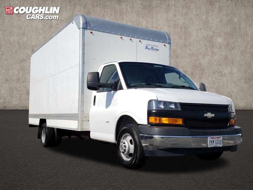 Used 2018 Chevrolet Express 3500 Extended w/ Power Convenience Package image 8