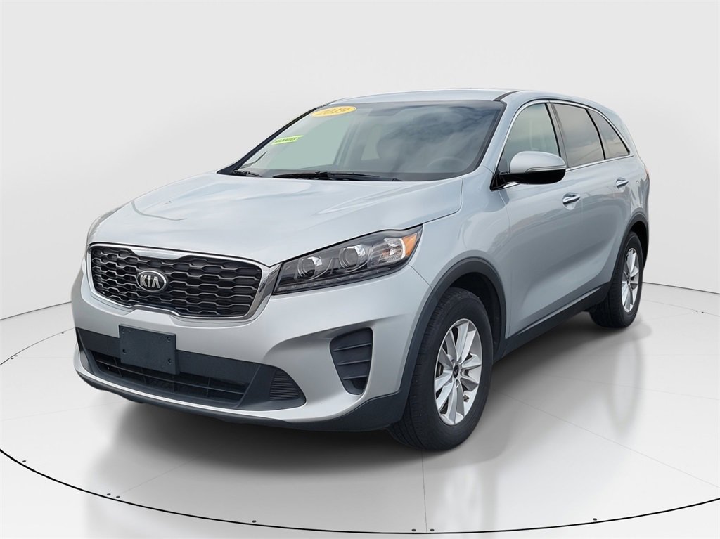 Used 2019 Kia Sorento L image 2
