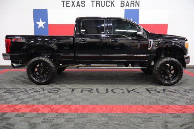 Used 2017 Ford F250 Lariat w/ Lariat Ultimate Package AWD/4WD image 17