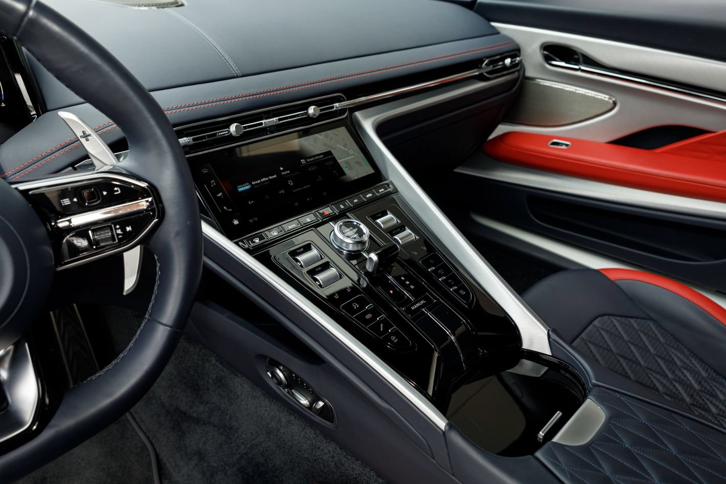 Used 2024 Aston Martin DB12 Coupe RWD image 42