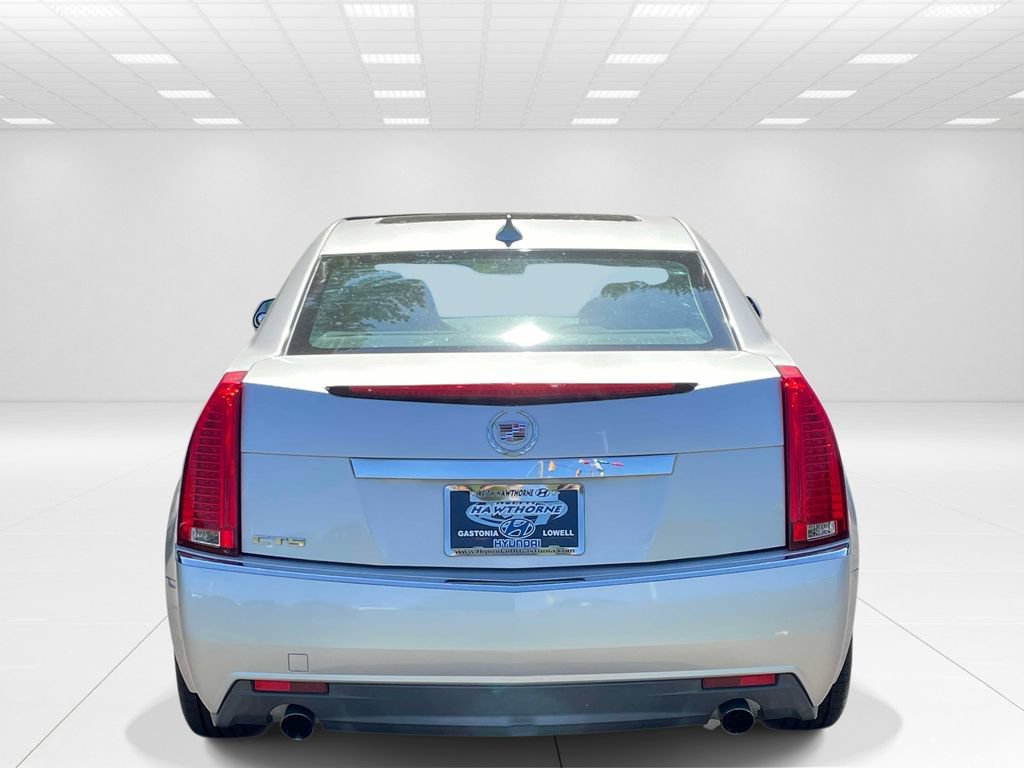 Used 2010 Cadillac CTS Luxury RWD image 5